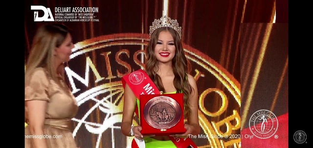 Wiktoria Wisniewska Fot.Youtube The Miss Globe (3).jpg